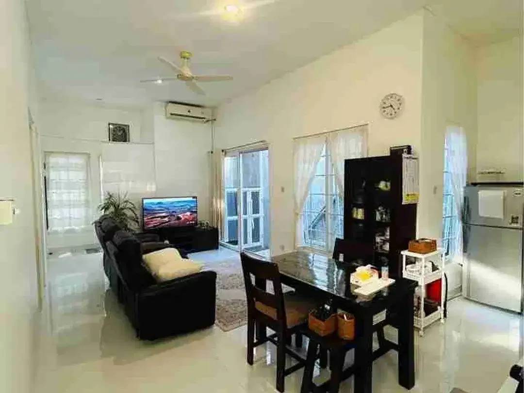 Jual Rumah 1lt Lokasi Jl Mandala Benoa Rumah Masih Terawat SHM & IMB lengkap area strategis. - Image 2 of 10
