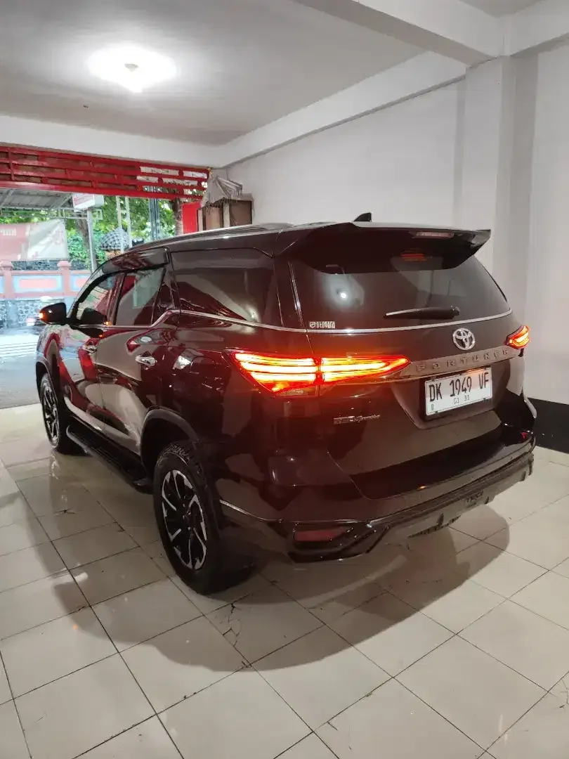 Toyota Fortuner VRZ TRD S pmk 2021 - Image 9 of 9