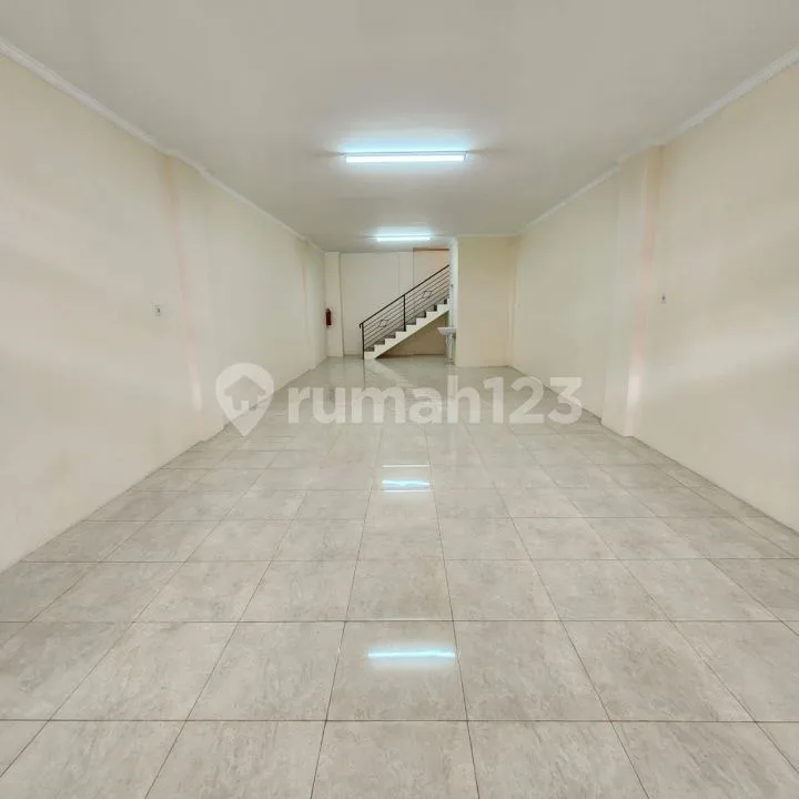 Ruko Jual Taman Griya 210 MÂ² - Image 4 of 4