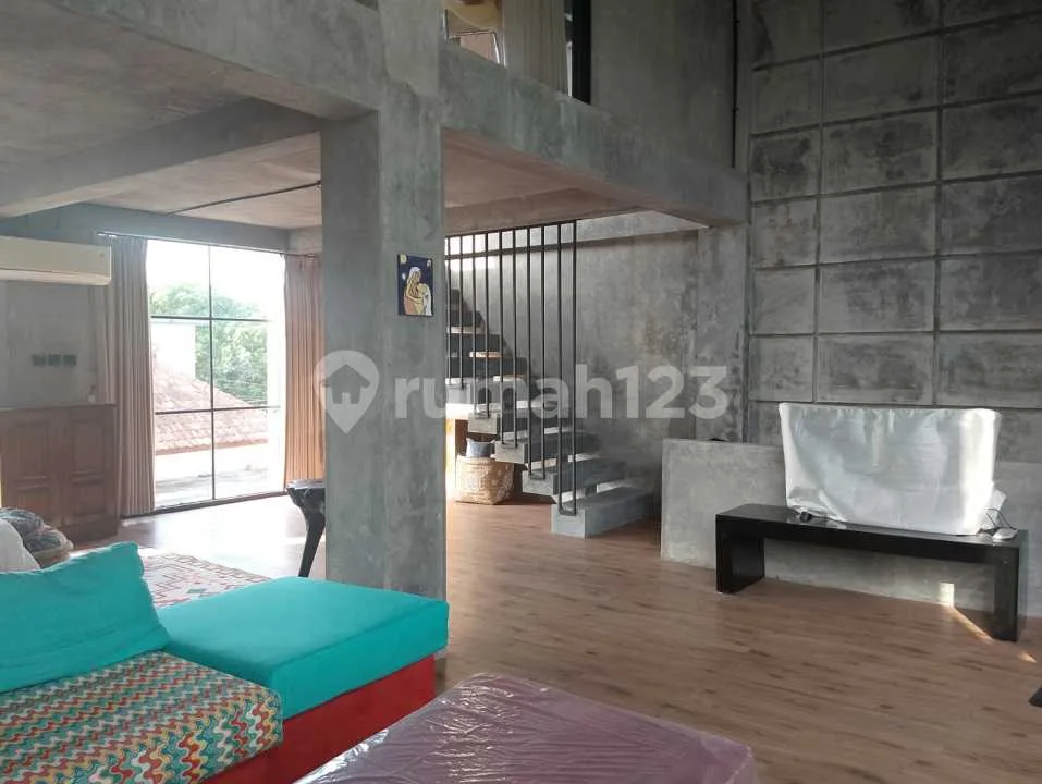Brand New Industrial Style House With Rooftop Space at Kerobokan - Image 4 of 4