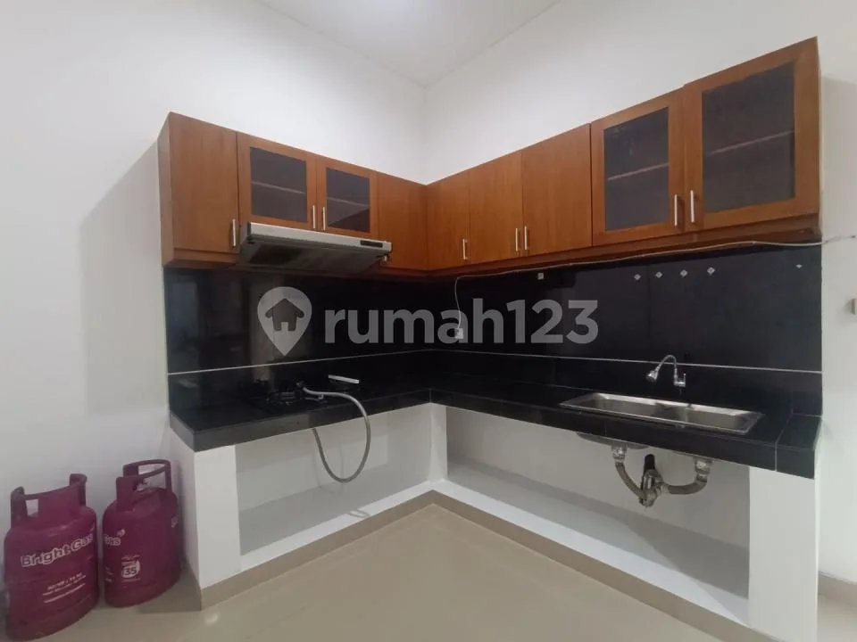 Runah 2 Lantai Dekat Kampus Primakara Renon Denpasar Bali - Image 4 of 4