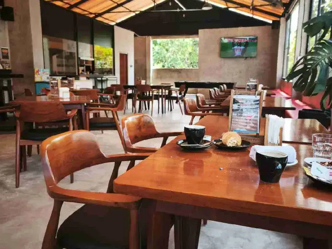 over kontrak bar & restaurant dekat pantai Padang Padang Pecatu IDR GLOBAL 1,1milyar nett - Image 3 of 6