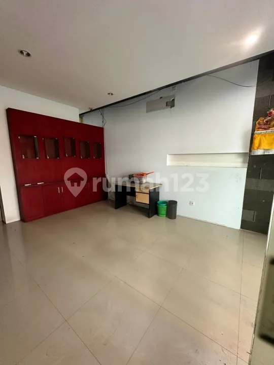 Dijual Ruko 3 Lantai Terawat di Pertokoan Sudirman Agung - Image 3 of 4