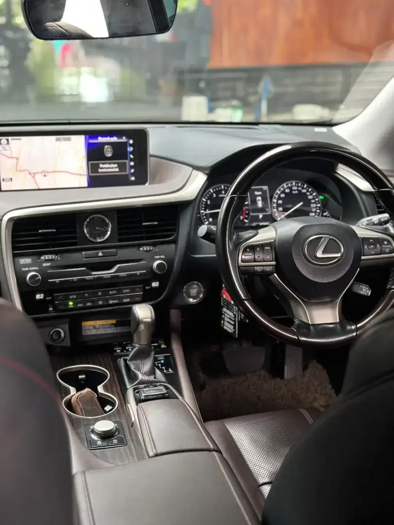 Lexus RX200t 2016 Matic Bensin Low KM Istimewa - Image 9 of 10