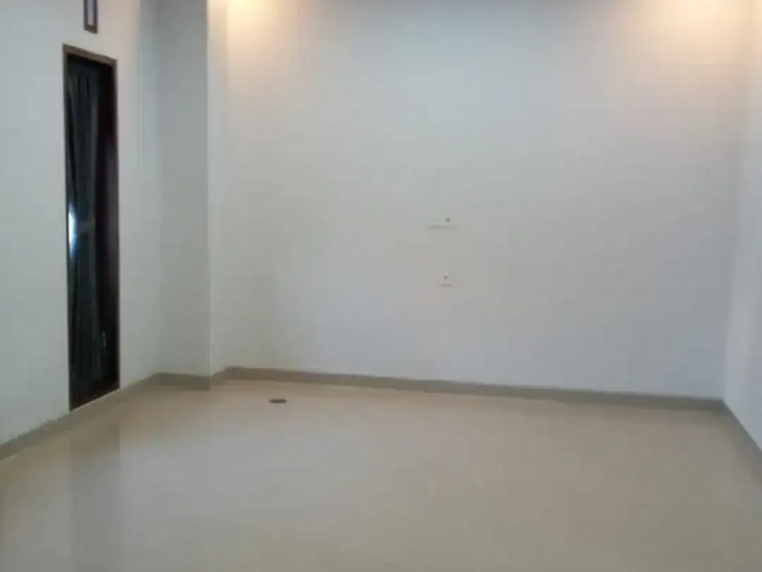 Rumah Unfurnished 4 Kamar Tidur Disewakan di Pengiyasan, Sanur - Image 5 of 8