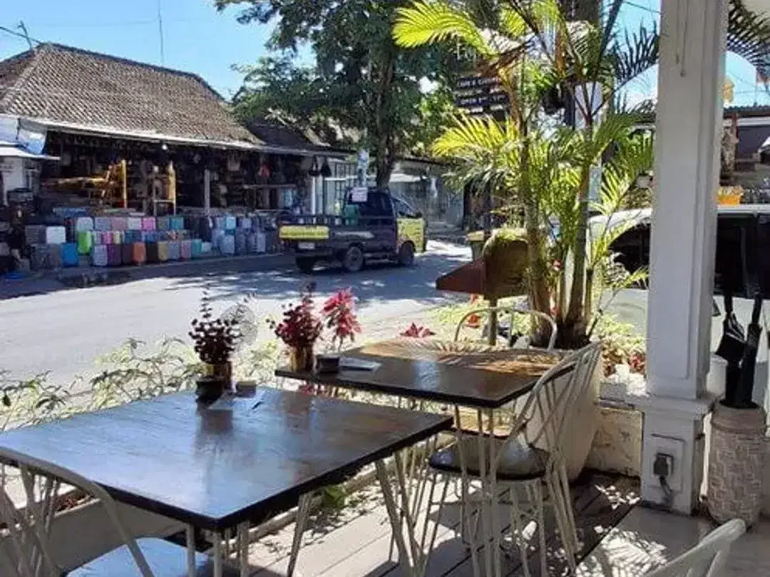 Resto 2 Lantai Zona Perdagangan Disewakan, di Raya Canggu Area - Image 5 of 8