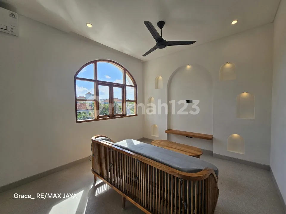 Brand New Modern Mediterranean Villa At Jimbaran - Image 4 of 4