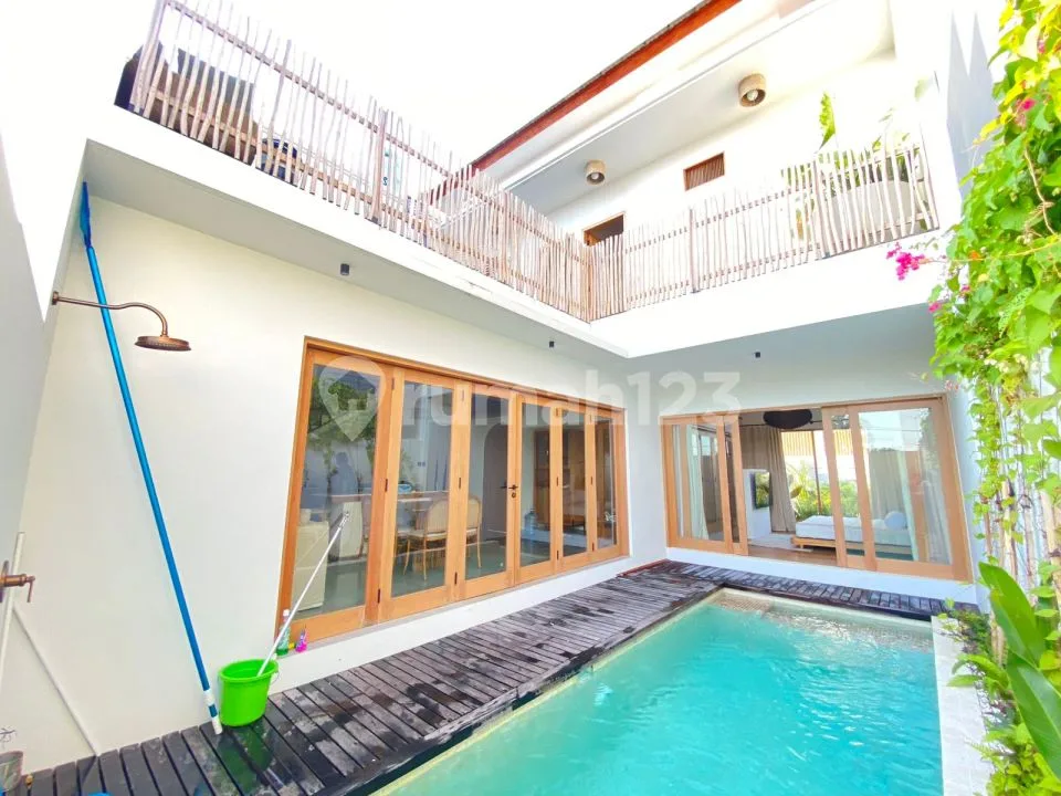 Disewakan Villa Private Lokasi Strategis Dicanggu - Image 1 of 4