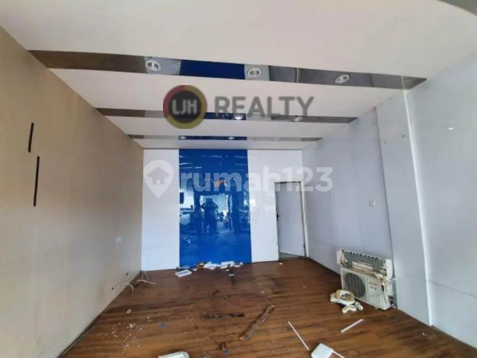 Shophouse For Sale At Teuku Umar, Denpasar, Strategic Location, Well Maintained - Image 2 of 4