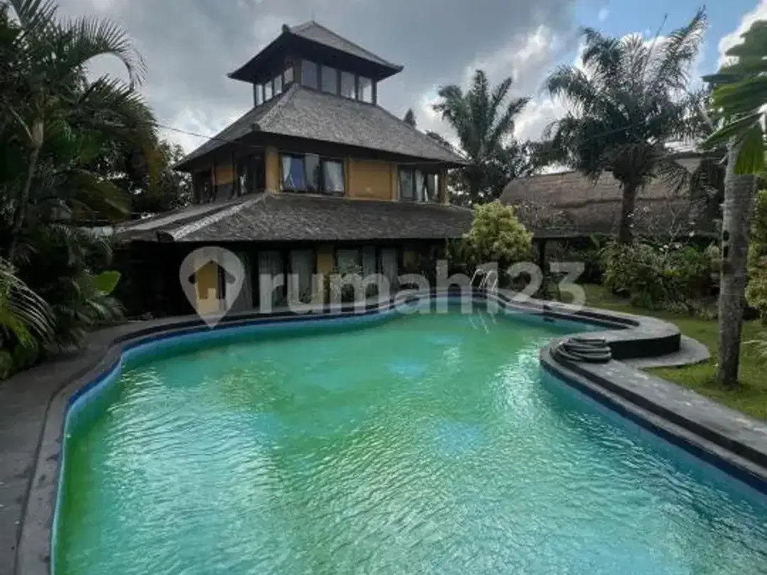 Villa Tradisional Tropis Cocok untuk Hunian Maupun Investasi - Image 1 of 8
