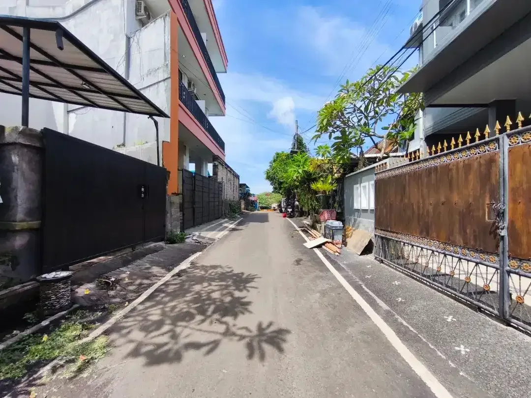Disewakan Rumah 2 Lantai Lokasi Tenang Dlm Perumahan di Taman Giri, Nusa Dua. - Image 8 of 9