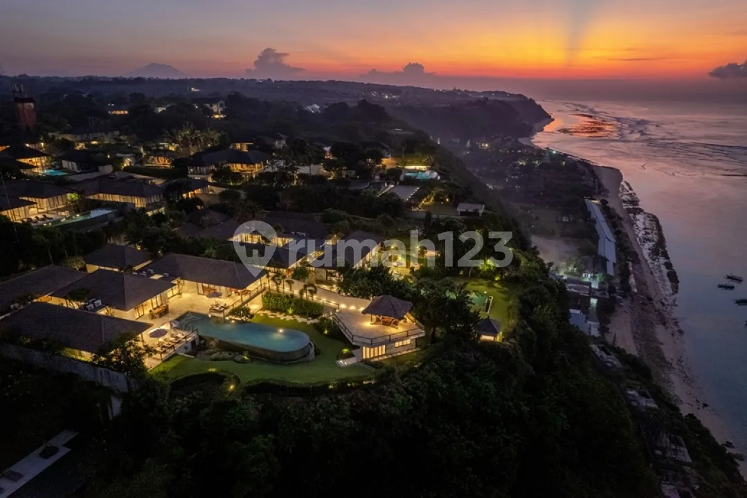 Luxury Cliffront Villa - Kutuh Nusa Dua 5 Bedrooms 1780M2 - Image 4 of 4