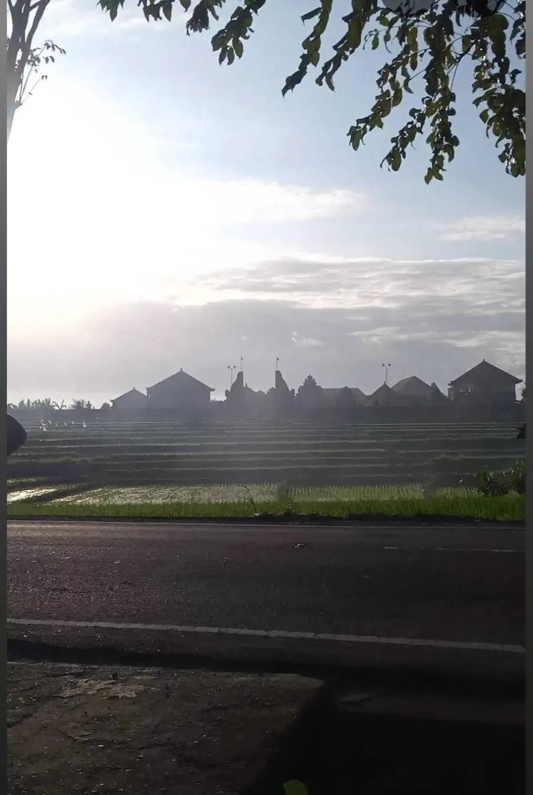 FOR SALE RUMAH MINIMALIS SIAP HUNI AKSES JLN BAGUS KUTA UTARA - Image 2 of 5