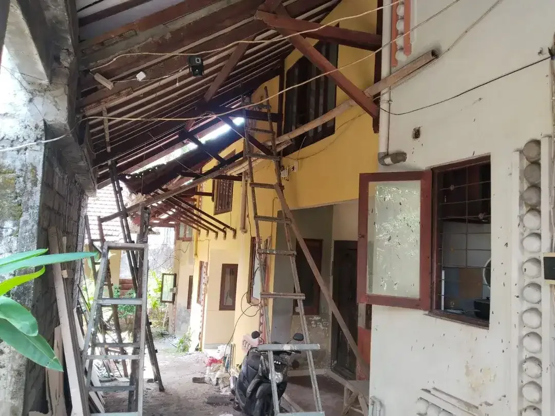 TANAH BONUS BANGUNAN UNFINISHING DI JL BUKIT SARI DENPASAR COCOK UNTUK KOS, GUDANG DLL - Image 4 of 10