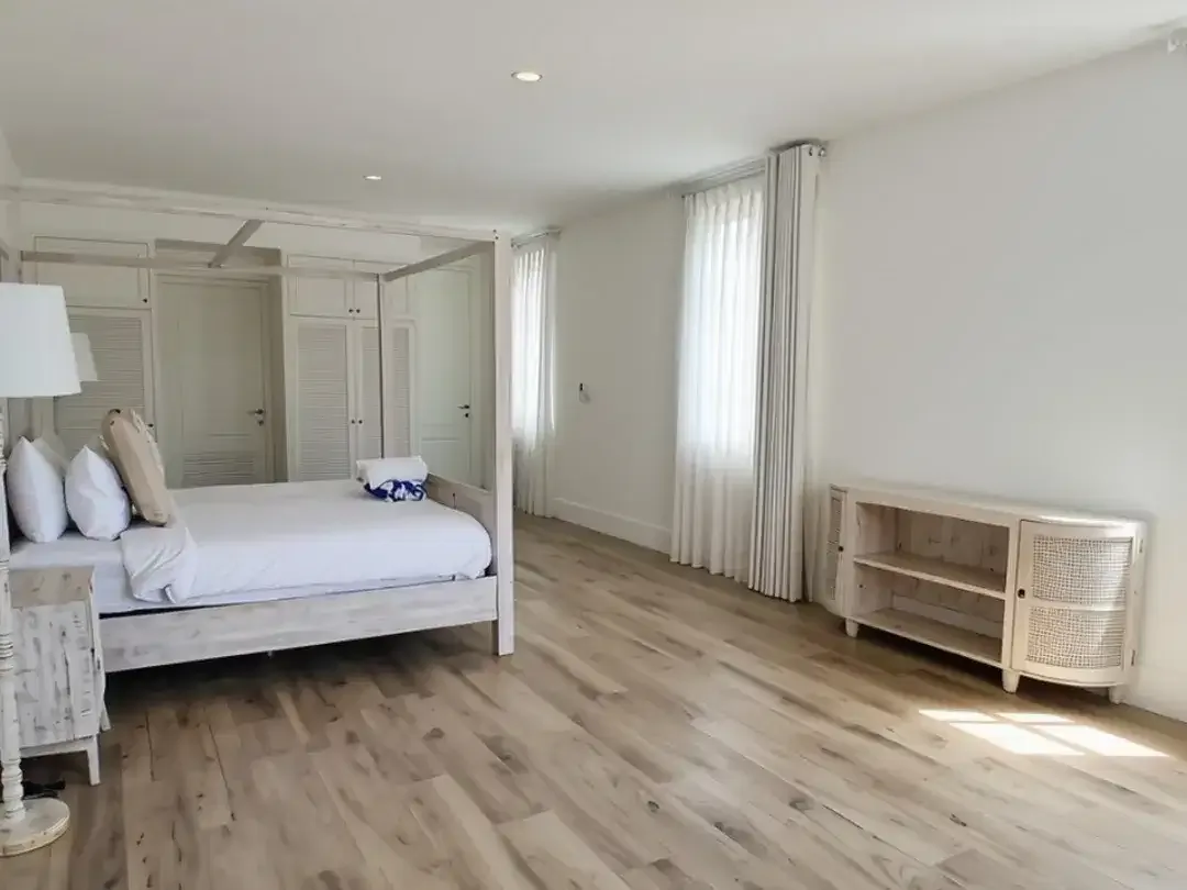 Luxury 3Br Modern Mediterranean Villa In Berawa Prime Location Near Finns Beach Club - Image 6 of 10