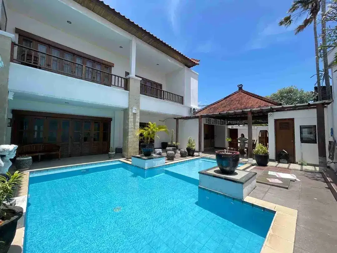 Villa Mewah Gaya Eropa di Cluster One Gate Sanur - Image 9 of 10