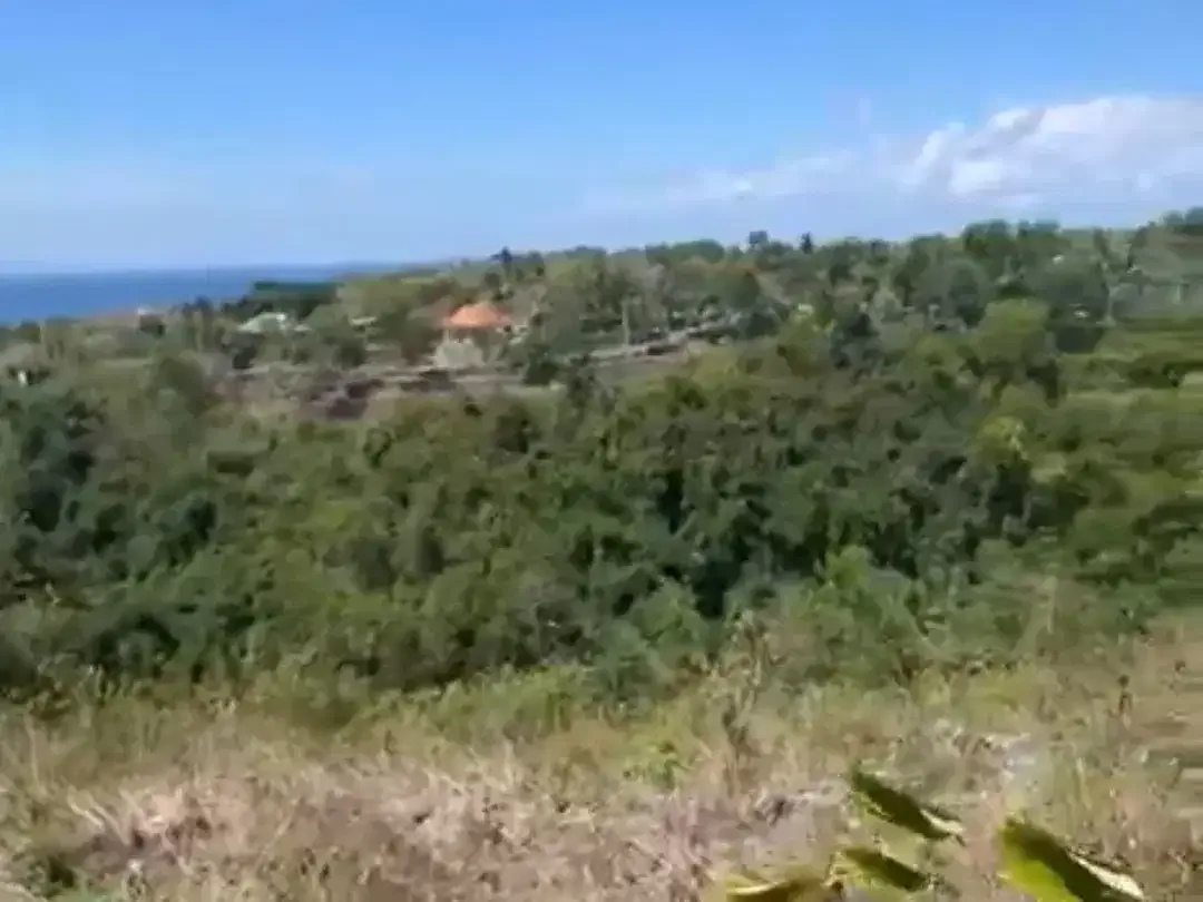 TANAH VIEW LAUT & PERBUKITAN DI NUSA PENIDA KLUNGKUNG DEKAT KUTAMPI BEACH - Image 5 of 10
