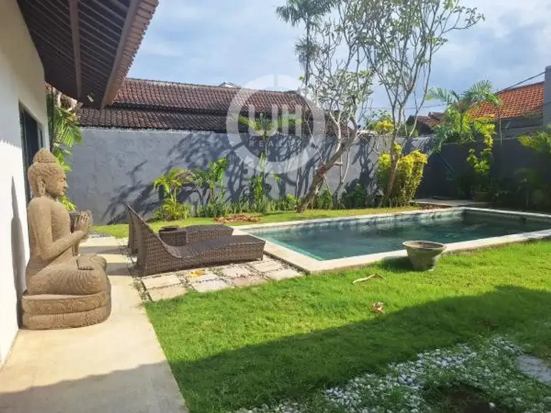 3 Bedroom Villa at Tibubeneng, Canggu, Furnished, Spacious Garden, Walking Distance to Batu Belig Beach - Image 2 of 6