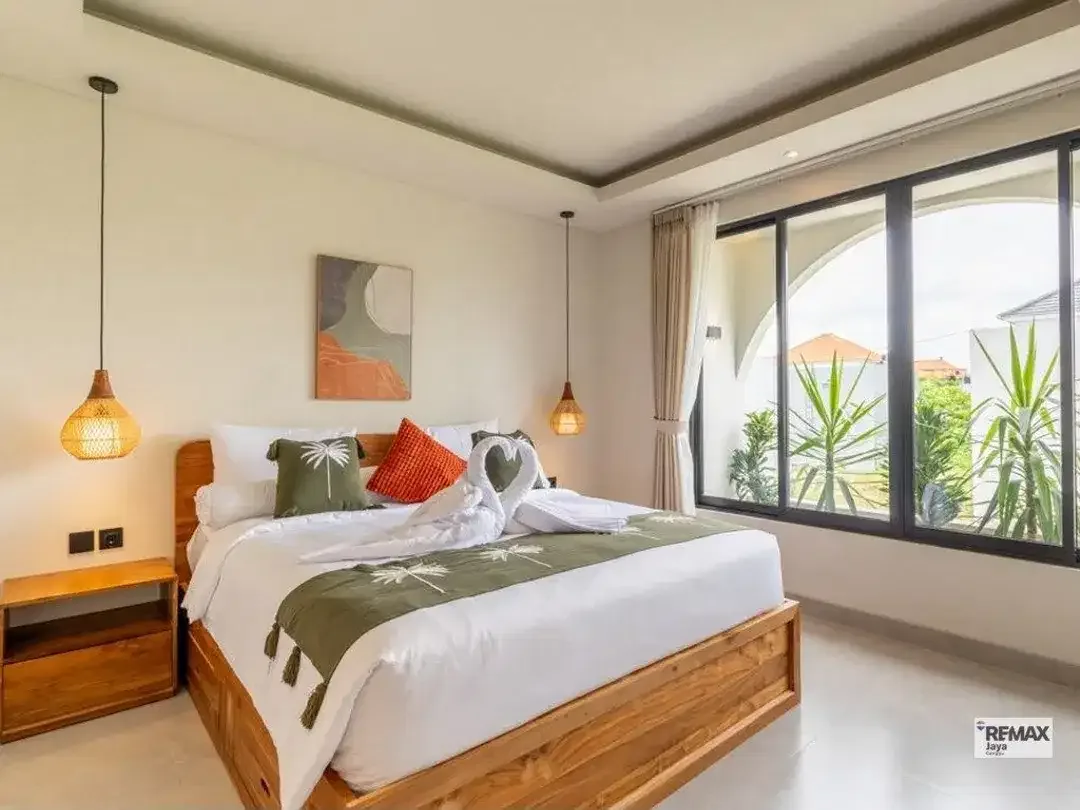 Brand New Modern Mediterranean 3-Bedroom Villa For Rent In Munggu - Image 8 of 10