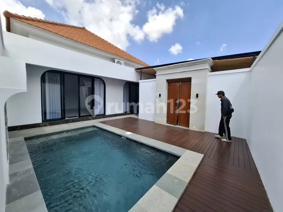 Brand New Villa for Rent, Kerobokan area - Image 1 of 4