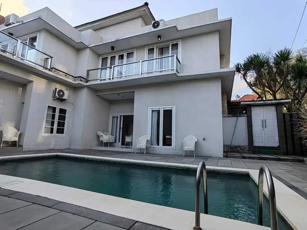 Villa Premium dekat Pantai Jimbaran - Image 1 of 10