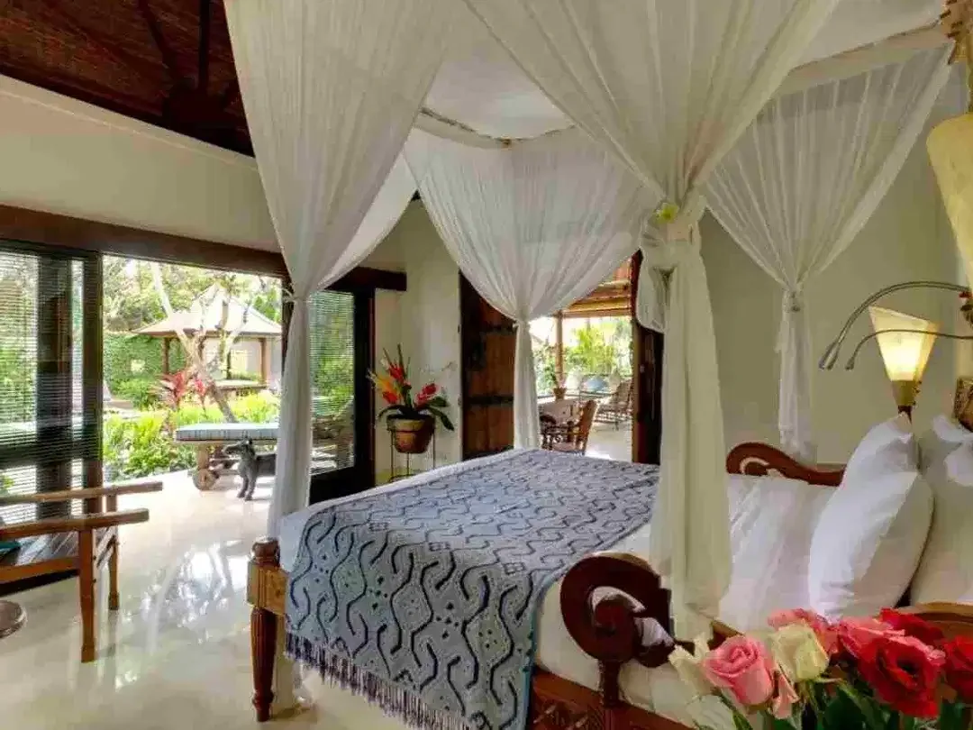 Villa Luxury Walking Distance to Batu Bolong Beach Canggu Bali - Image 5 of 10