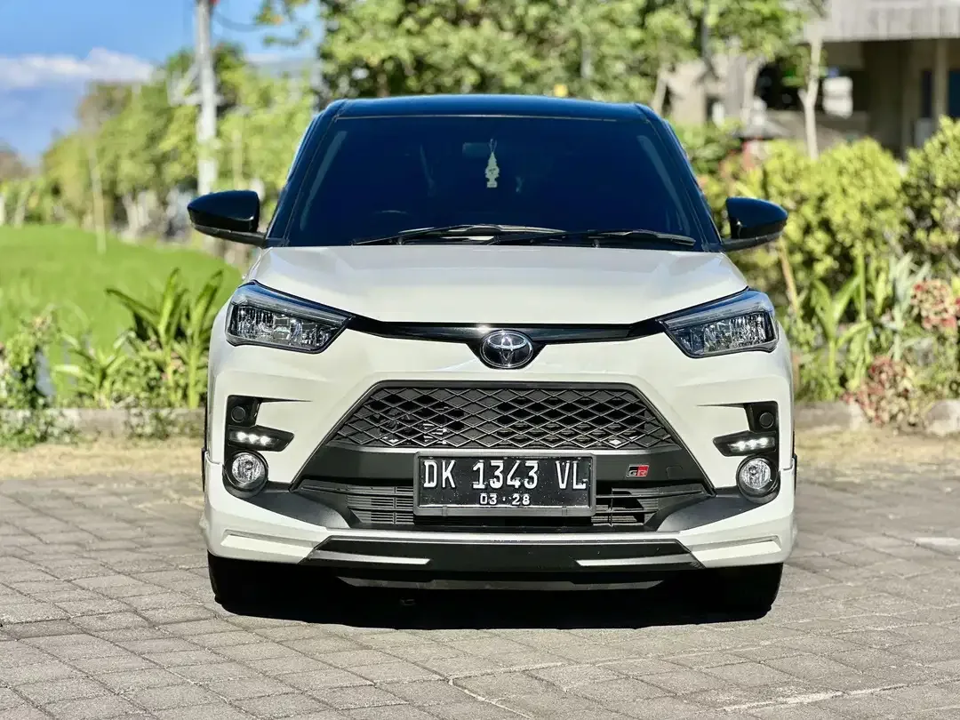 RAIZE 1.0 TURBO GR SPORT 2023 ASLI BALI - Image 3 of 10