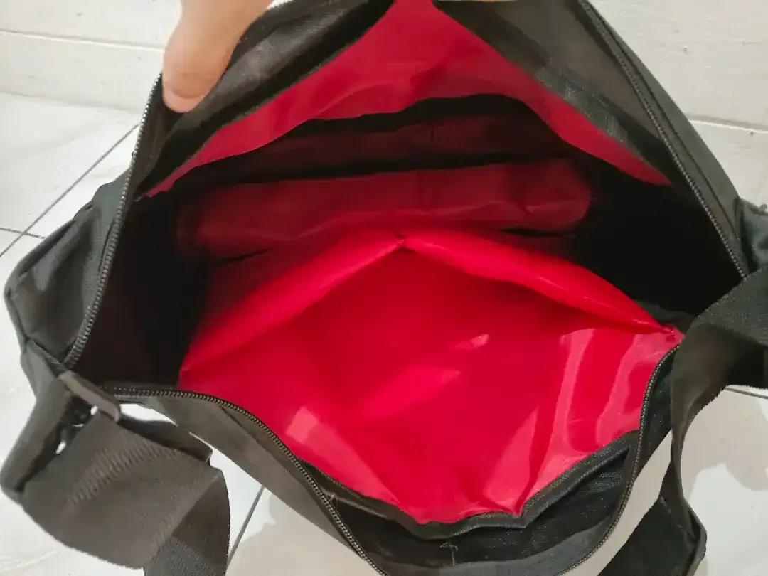 Tas Selempang Bahan Cordura Tebal Muat Laptop Uk. 31x10x25cm - Image 3 of 5