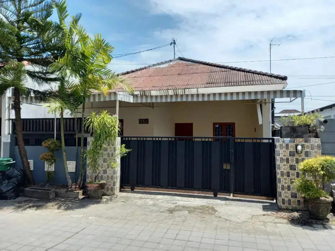 Dikontrakkan Rumah di area Denpasar - Image 1 of 10