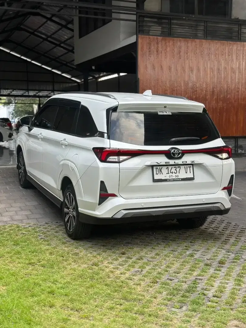 AVANZA VELOZ 2022 MANUAL LOW KM ISTIMEWA SIAP PAKAI - Image 4 of 10