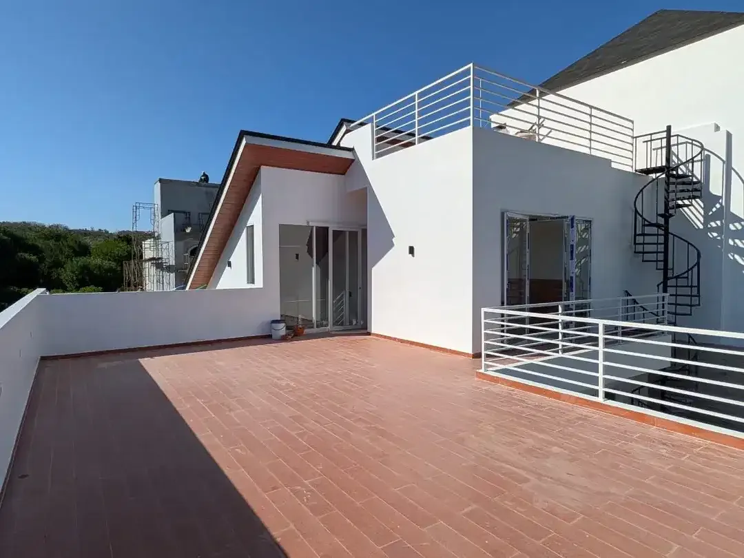 BRAND NEW MODERN VILLA IN UNGASAN - Image 6 of 10