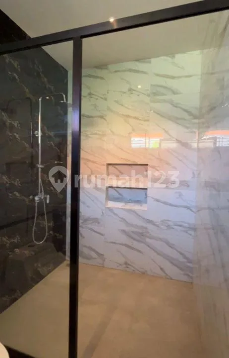 3 Bedroom One Storey Villa With Garden In West Side Sanur - Perfect For Living And Investment | Yearly Or Leasehold - Image 3 of 4