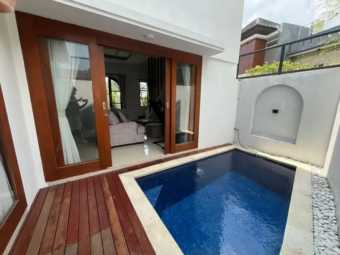 FOR RENT – MODERN 2-STOREY SEMI VILLA | FULLY FURNISHED | KEROBOKAN - Image 3 of 10