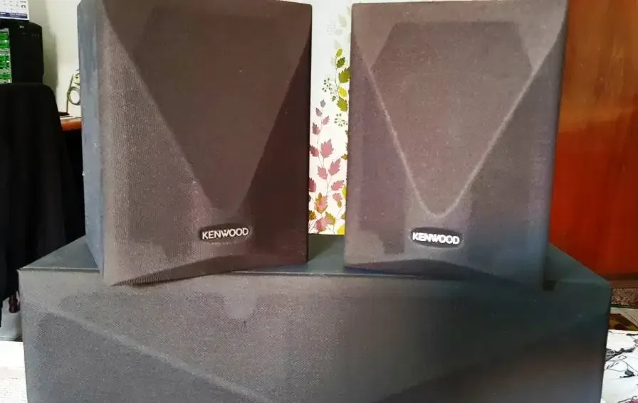 KENWOOD HOME THEATER SPEAKER L/R/C - Image 5 of 9