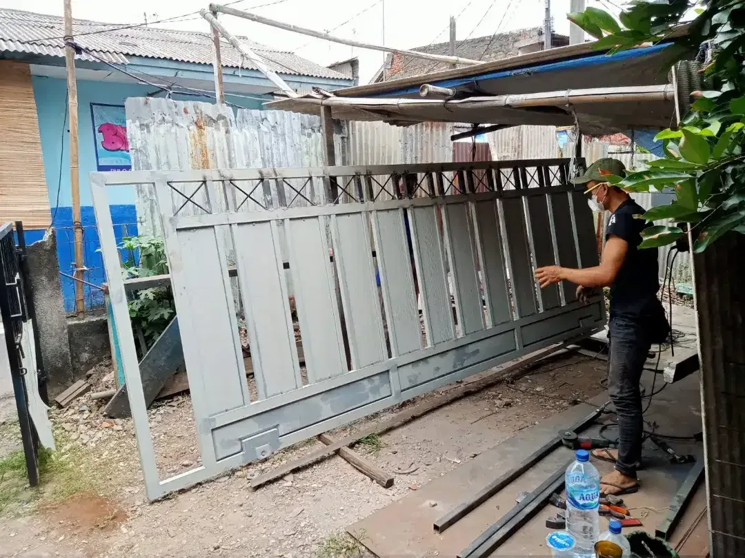 Kanopi dan pagar garasi - Image 2 of 10