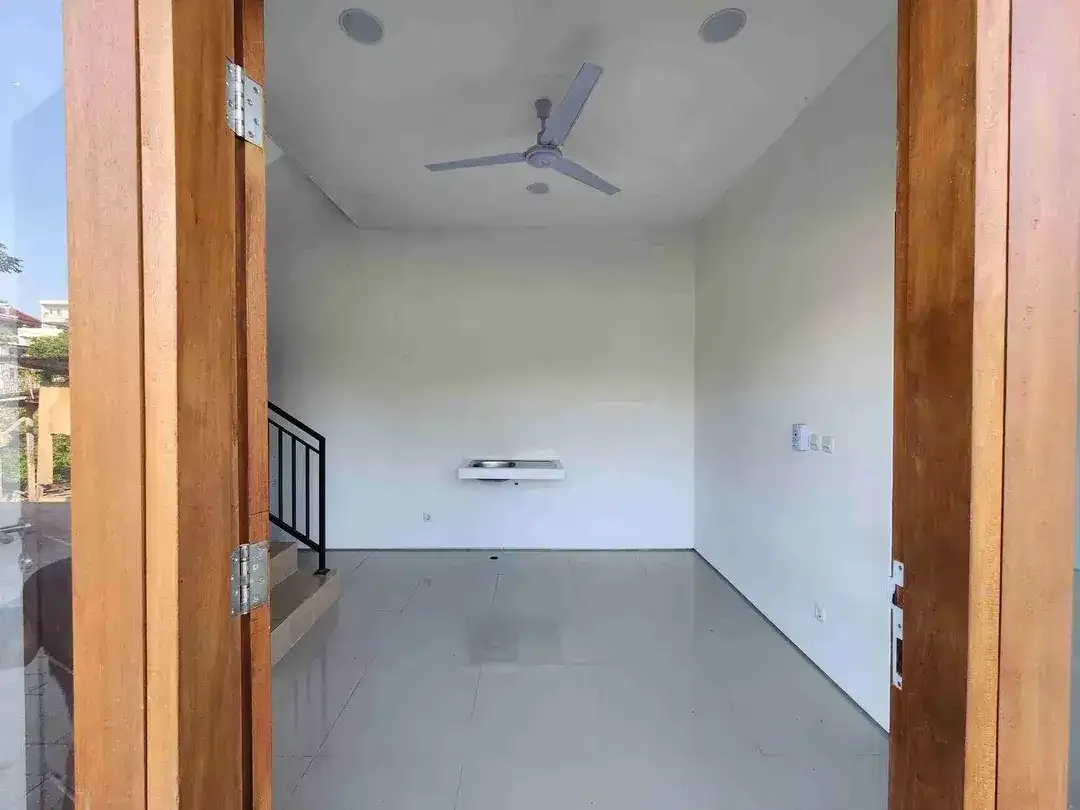 RUMAH BARU DI DALAM PERUMAHAN DEKAT KE CITRALAND BALI - Image 3 of 8