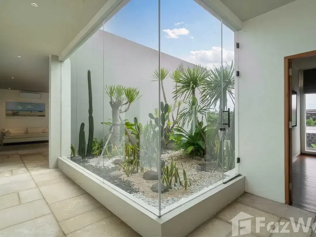 6 Bedroom Villa for sale in Seminyak, Bali - Image 6 of 10