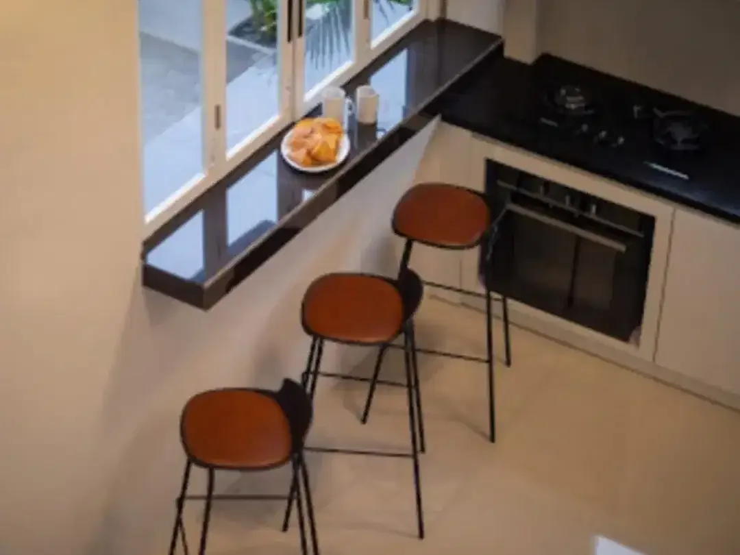 FREEHOLD – LUXURY VILLA 4 BEDROOMS - Image 2 of 10