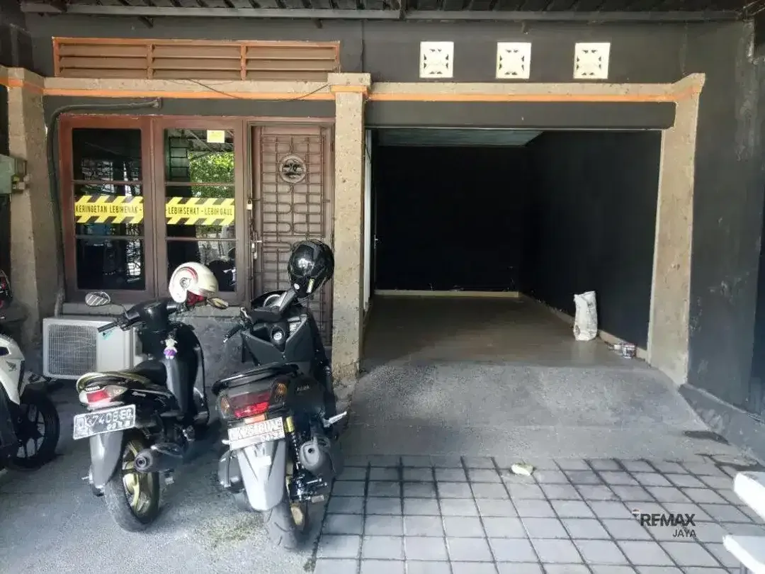 Rumah Luas 3 Kamar Dijual di Tukad Badung Denpasar Cocok untuk Usaha - Image 1 of 6