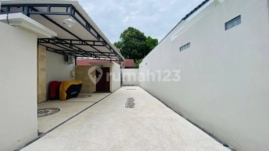 Villa Dekat Pantai Full Furnished dengan Kolam Renang di Sanur - Image 2 of 4