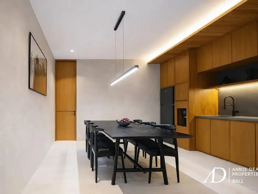 FREEHOLD | LUXURY DESIGNER VILLA IN PRIME BERAWA - CANGGU - Image 8 of 10