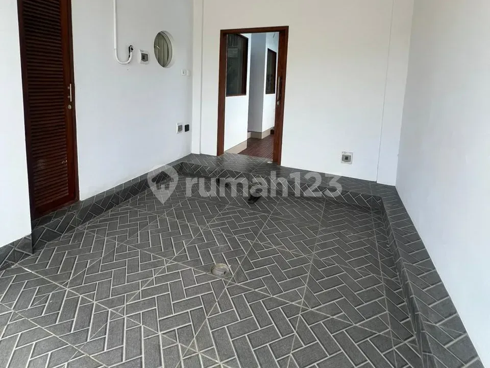 3Br Contemporary Villa, Serene Living & Easy Access In Ungasan - Image 4 of 4