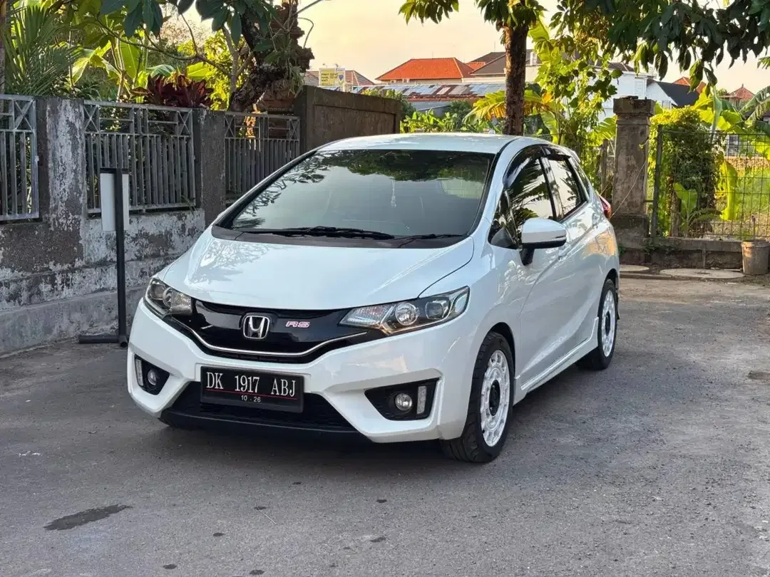 SIAP PAKAI! HONDA JAZZ RS AT 2016 - Image 4 of 10