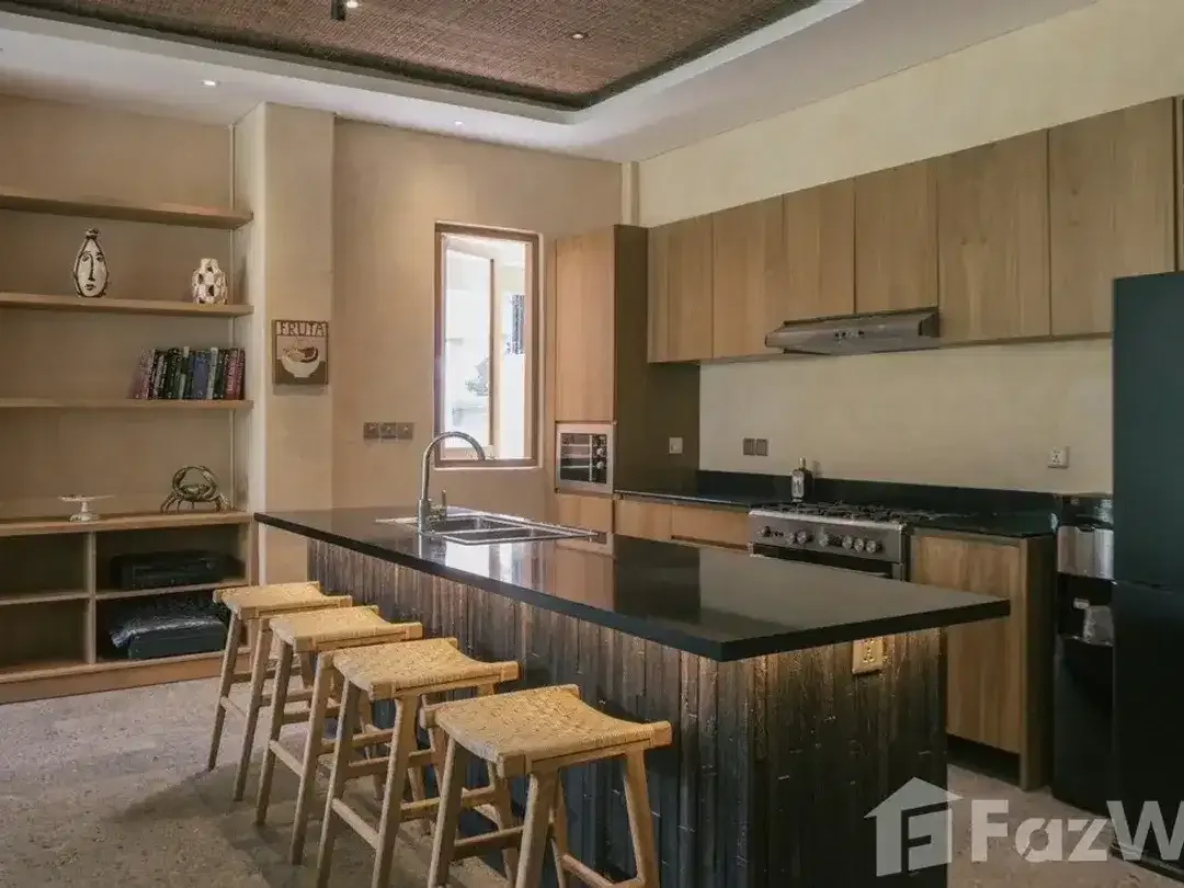 4 Bedroom Villa for rent in Batu Bolong, Bali - Image 6 of 7