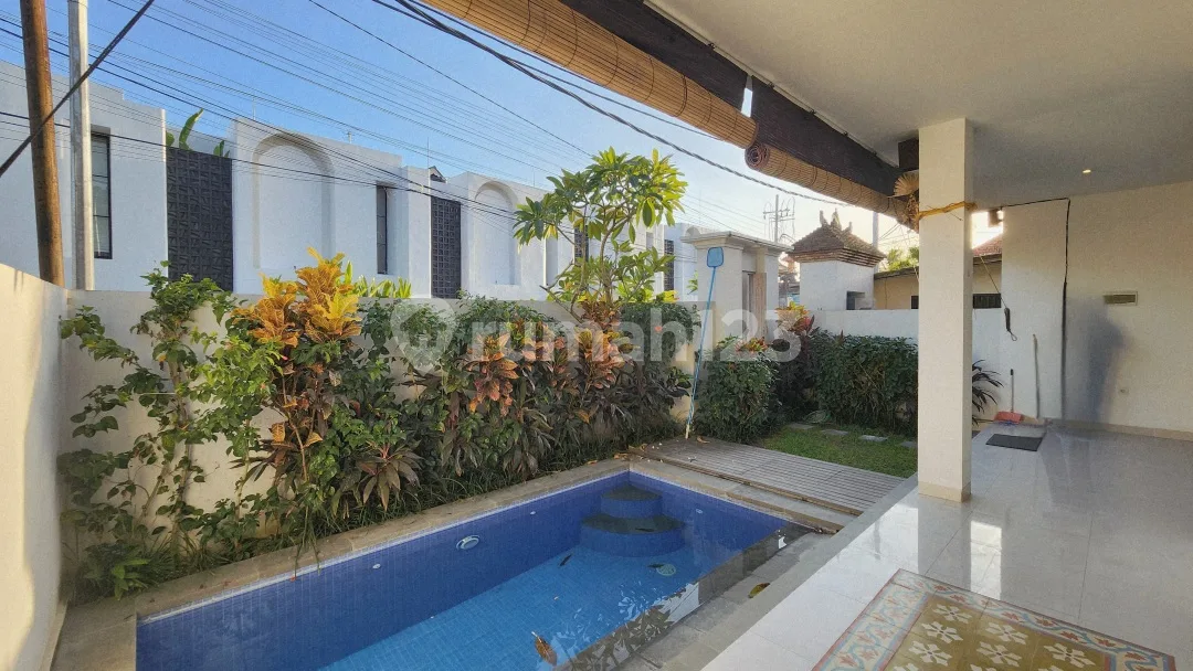Villa Cantik 2 Kamar di Cemagihanya 2 Menit ke Pantai - Image 1 of 4