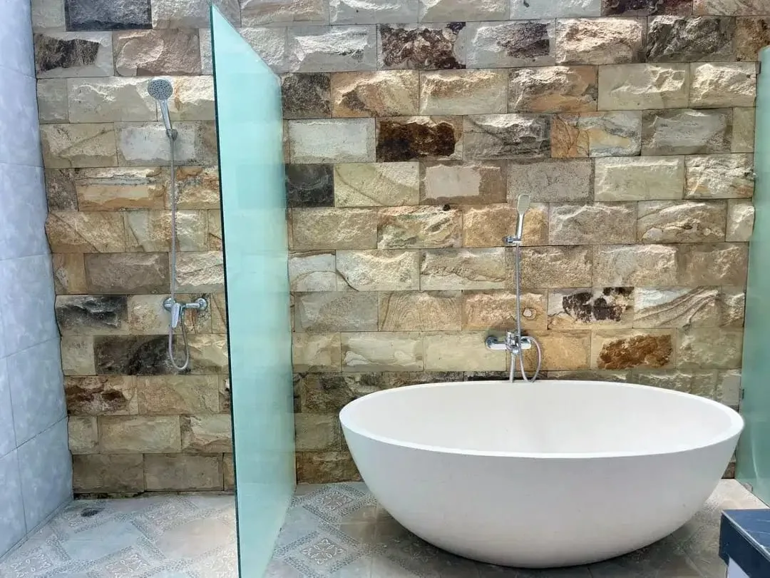 Disewakan villa cantik dengan lokasi strategis di kawasan Banjar Canggu, Kuta Utara – Bali. Cocok untuk tempat tinggal maupun investasi rental villa. - Image 8 of 10