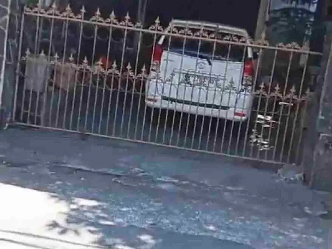 Tanah Isi Bangunan Rumah Di Sanglah Dekat RS Prof Ngoerah RS Prima Medika  Teuku Umar Kampus UNUD - Image 1 of 6