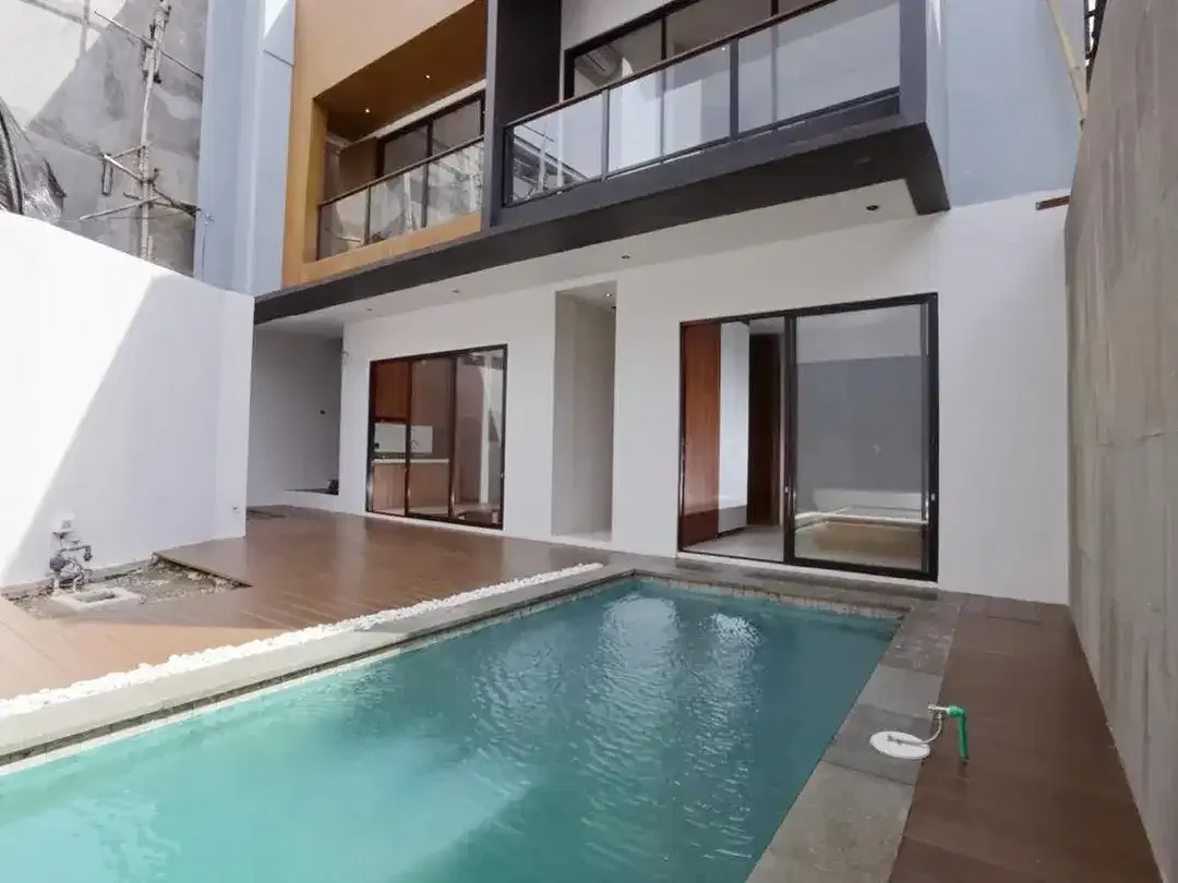 FOR SALE FOR RENT BRAND NEW VILLA 2 BR GOOD INVESTMENT GOOD LOKASI NUANU - Image 2 of 8