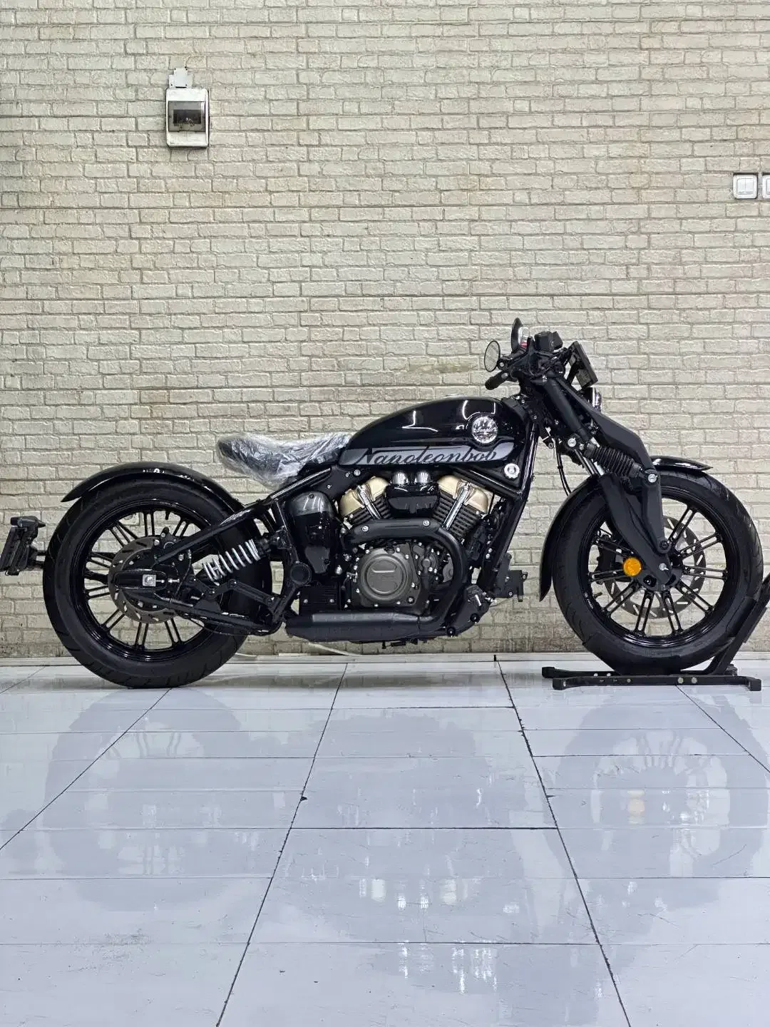 Napoleon Bob 250 Super Like New - Image 3 of 10