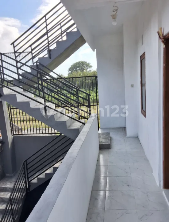 Dikontrakkan Rumah 4 Kamar Tidur di Ungasan - Image 3 of 4